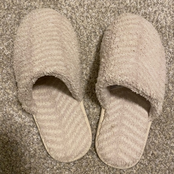 Barefoot Dreams Shoes Barefoot Dreams Slipper Hardly Worn Poshmark